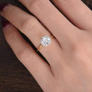 1.90 CT Round Cut Halo Moissanite Engagement Ring - crownmoissanite
