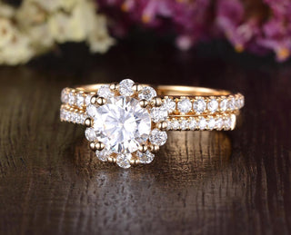 0.75 CT Round Halo Pave Moissanite Bridal Ring Set - crownmoissanite