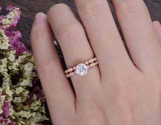 1.0 CT Round Shaped Moissanite Solitaire Bridal Ring Set - crownmoissanite