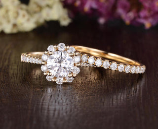 0.75 CT Round Halo Pave Moissanite Bridal Ring Set - crownmoissanite