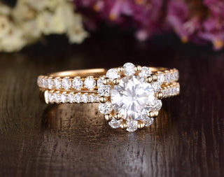 0.75 CT Round Halo Pave Moissanite Bridal Ring Set - crownmoissanite