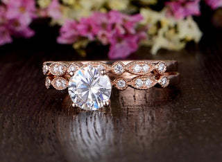 1.0 CT Round Shaped Moissanite Solitaire Bridal Ring Set - crownmoissanite