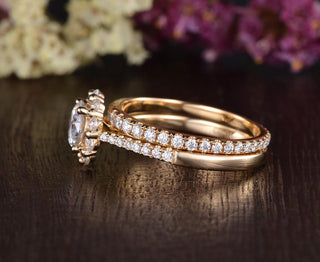 0.75 CT Round Halo Pave Moissanite Bridal Ring Set - crownmoissanite