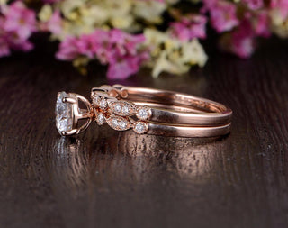 1.0 CT Round Shaped Moissanite Solitaire Bridal Ring Set - crownmoissanite